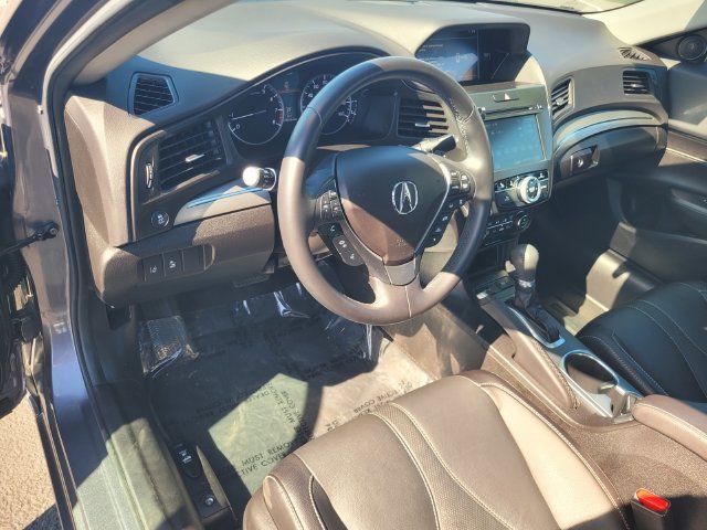 Used 2020  Acura Premium Package image 12