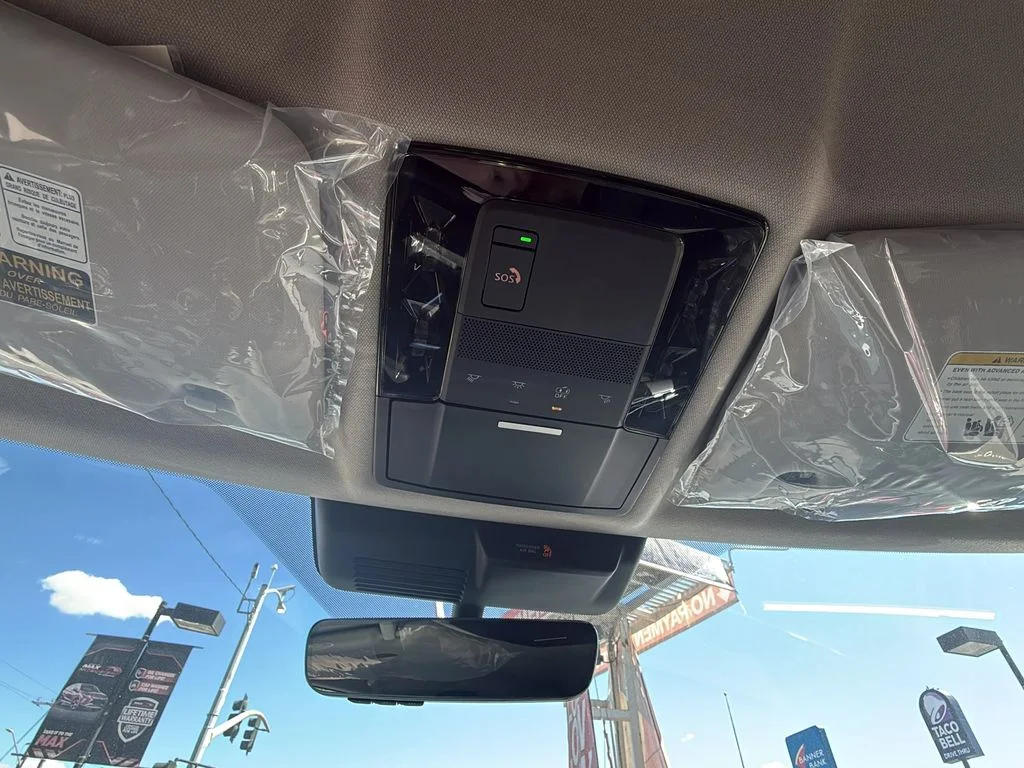 New 2026 White Diamond Mitsubishi LE image 22