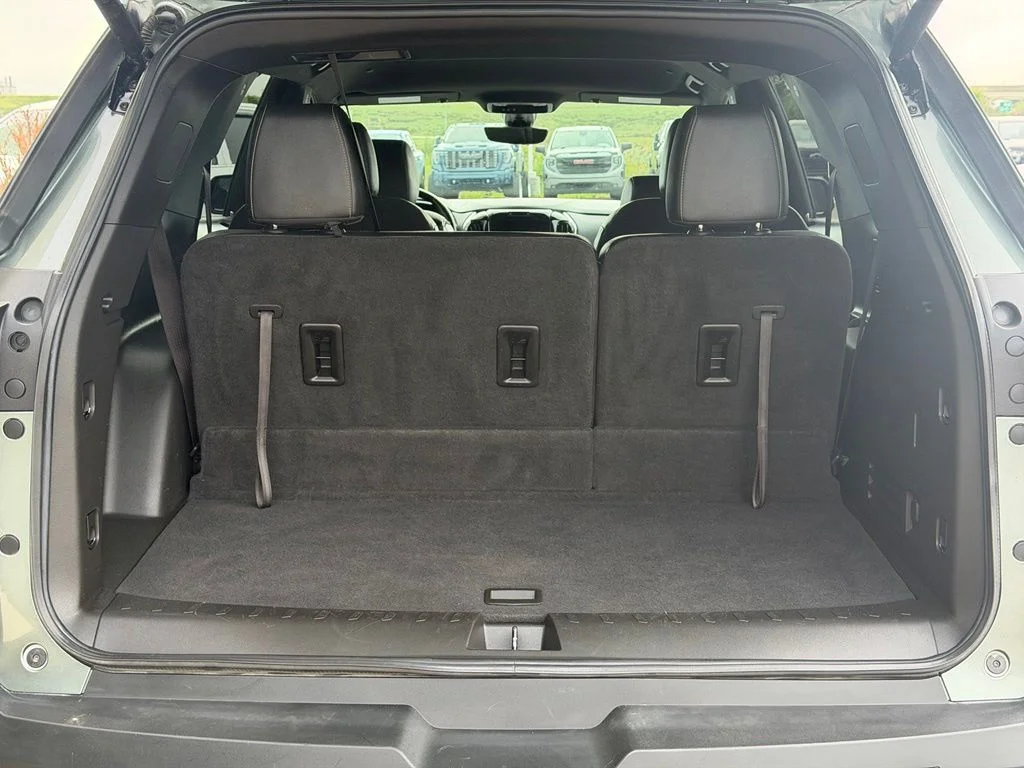 Used 2022 Green Chevrolet LT Leather image 9
