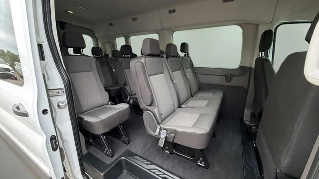 Used 2025 White Ford XL image 32