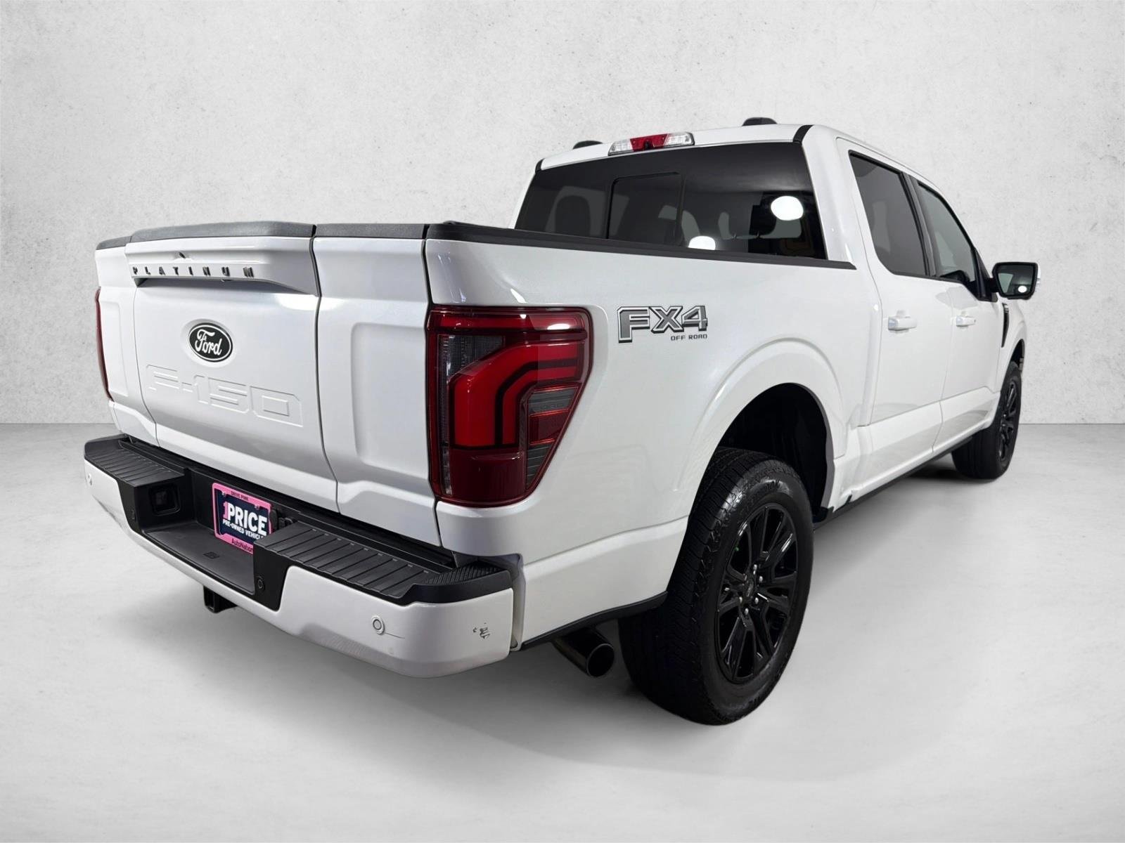 Used 2025 Star White Metallic Tri-Coat Ford Platinum image 4