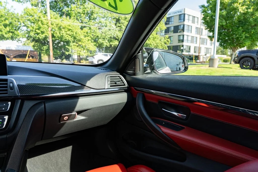 Used 2016 White BMW Competition image 10