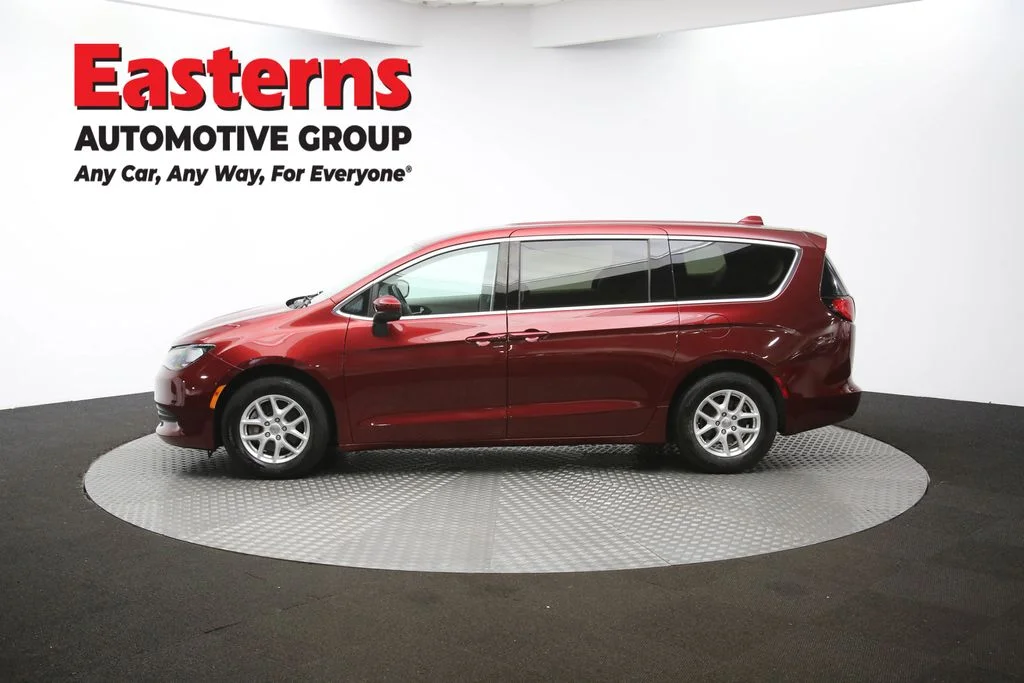 Used 2020 Red Chrysler LX image 59