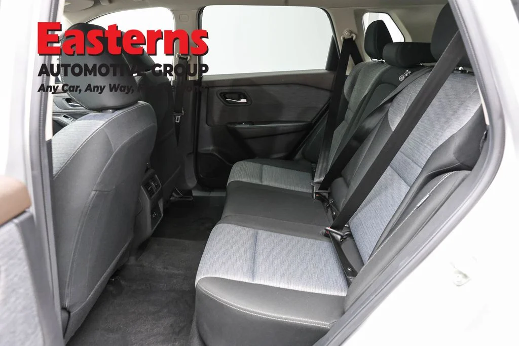Used 2023 Silver Nissan SV image 75