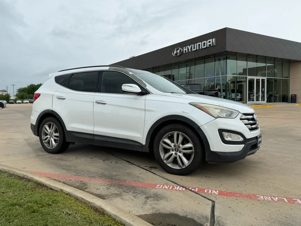 Used 2014 Frost White Pearl Hyundai 2.0L Turbo (A6) image 8