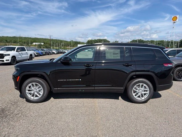 New 2026 Black Jeep Laredo image 4