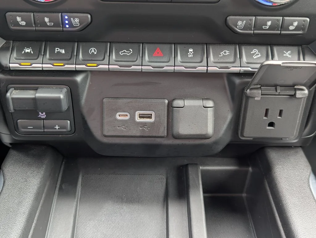 Used 2020 Gray GMC Denali image 28