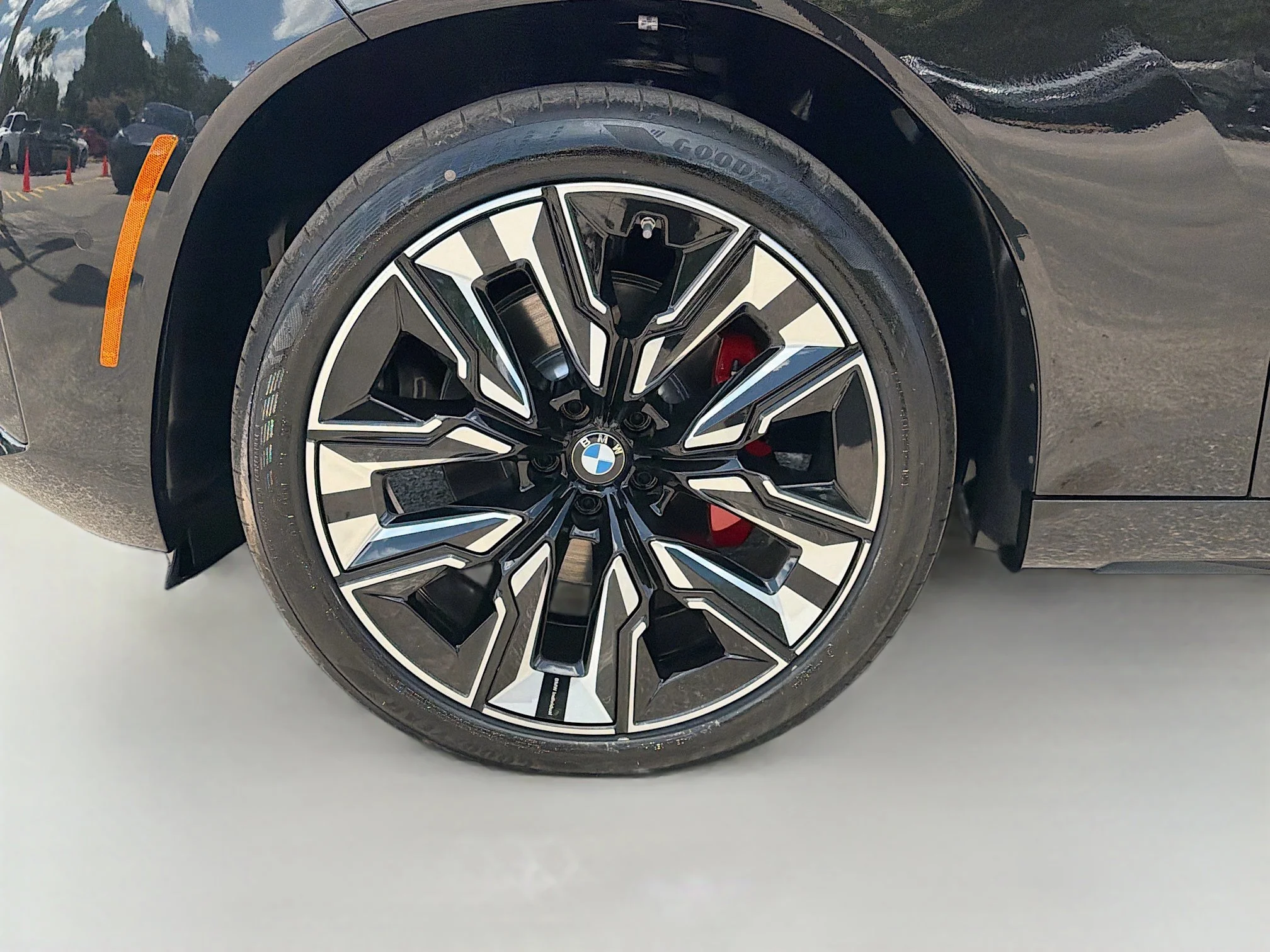 New 2026 Black Sapphire Metallic BMW 30 xDrive image 40