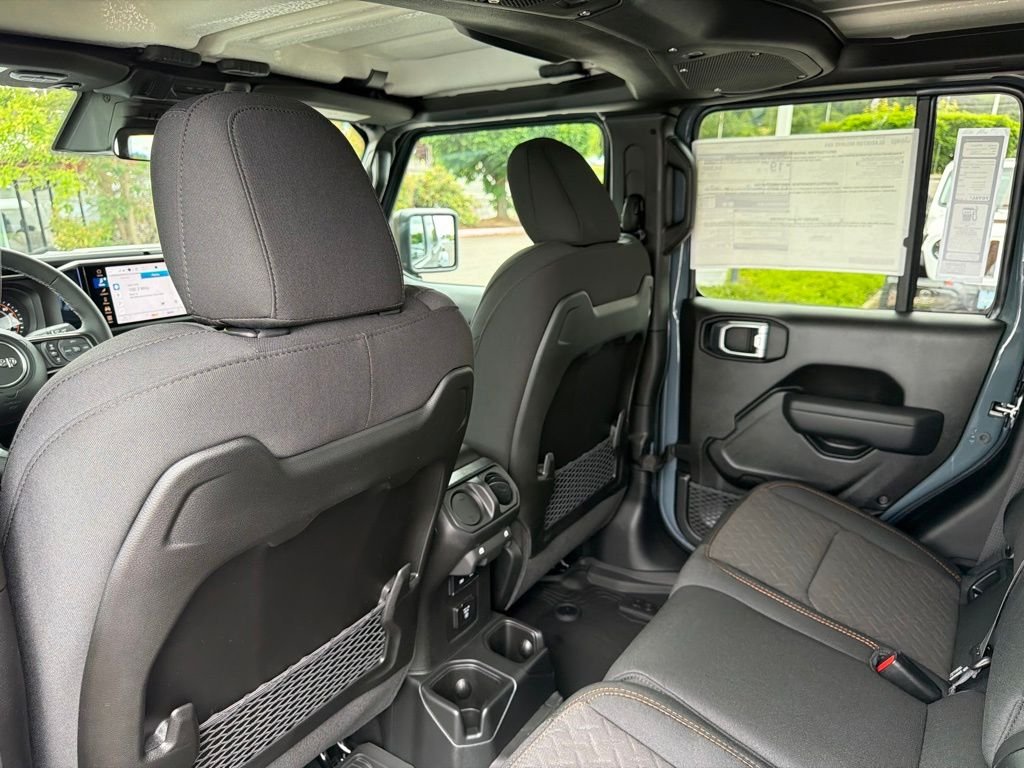 New 2026 Anvil Clear-Coat Exterior Paint Jeep Mojave image 31
