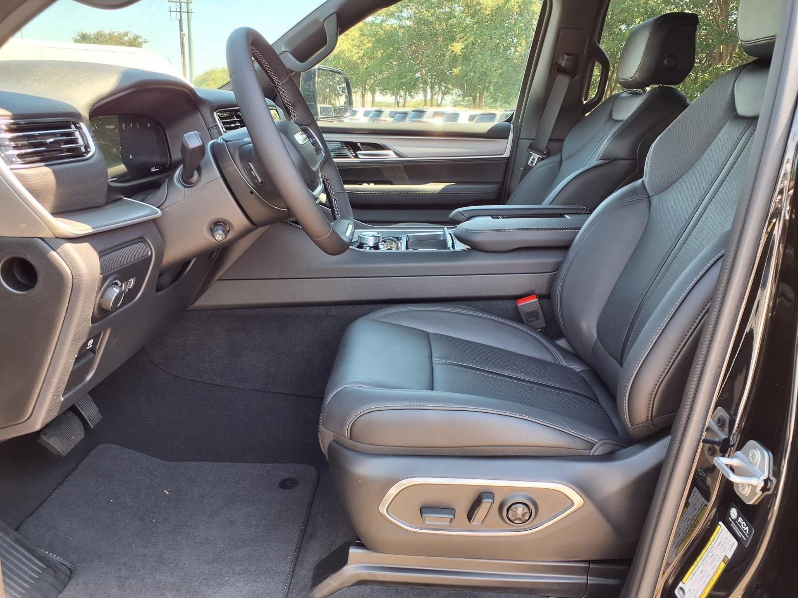 New 2026 High Gloss Black Jeep Limited Altitude image 17