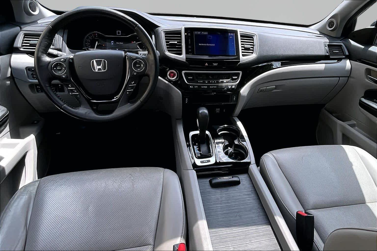 Used 2018 Obsidian Blue Pearl Honda RTL-E image 16