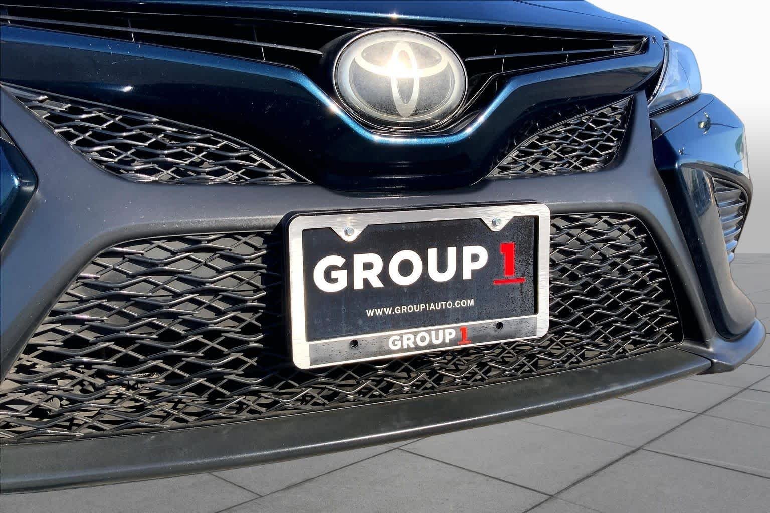 Used 2018 Galactic Aqua Mica Toyota SE image 29