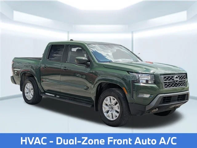 Used 2024 Green Nissan SV image 9