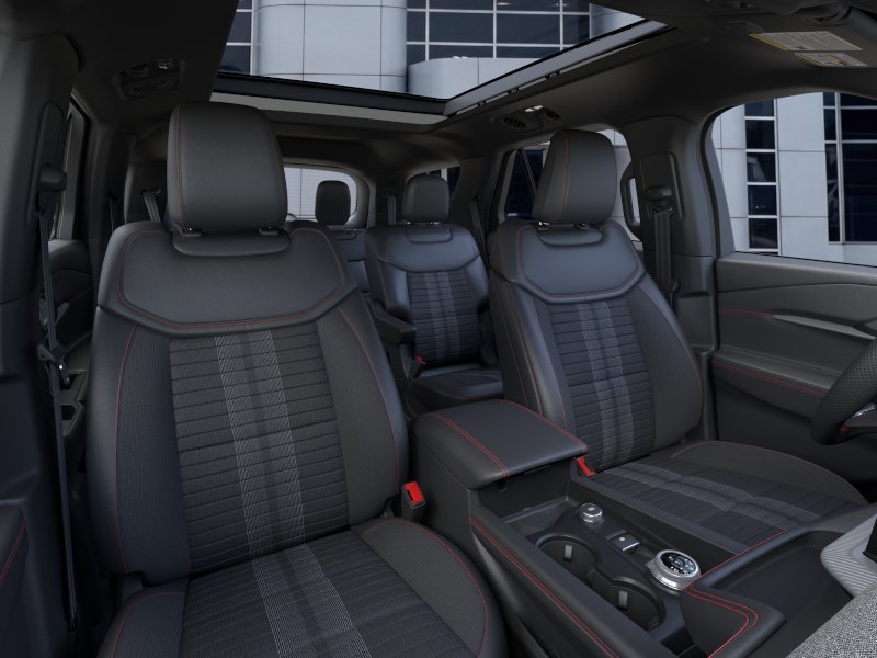 New 2026 Star White Metallic Tri-Coat Ford ST-Line image 23