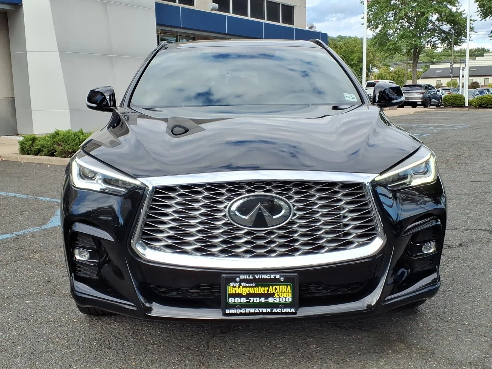 Used 2023 Black Obsidian INFINITI Luxe image 2