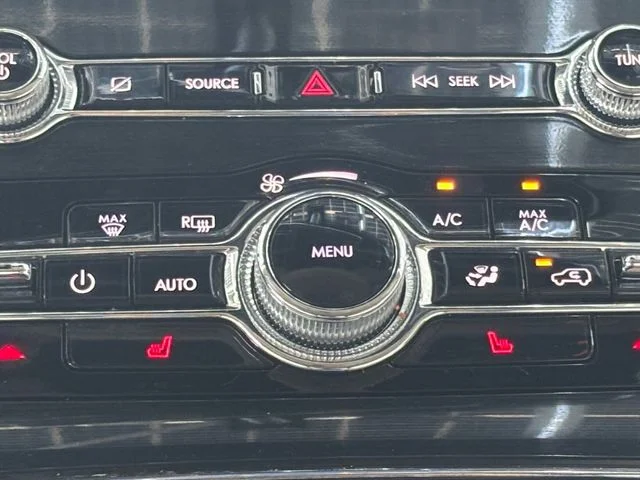 Used 2022 Red Lincoln Standard image 5