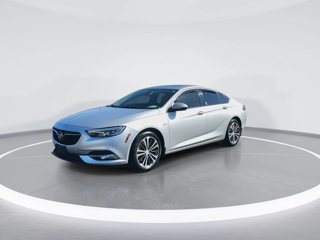 Used 2018 Silver Buick Essence image 4