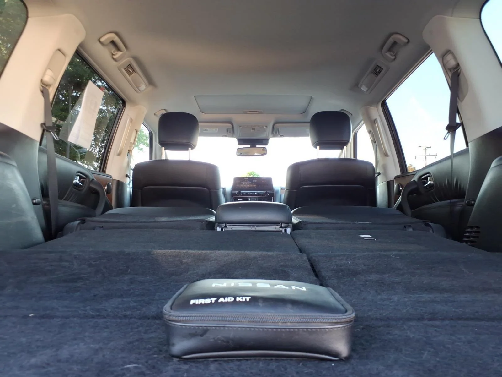 Used 2023 Super Black Nissan SL image 25