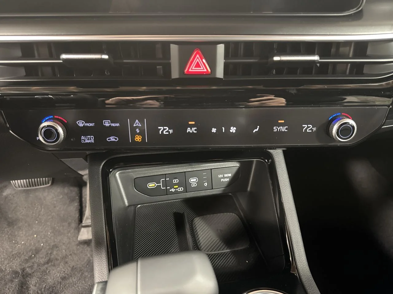 2026 Kia K5 GT - Photo 24