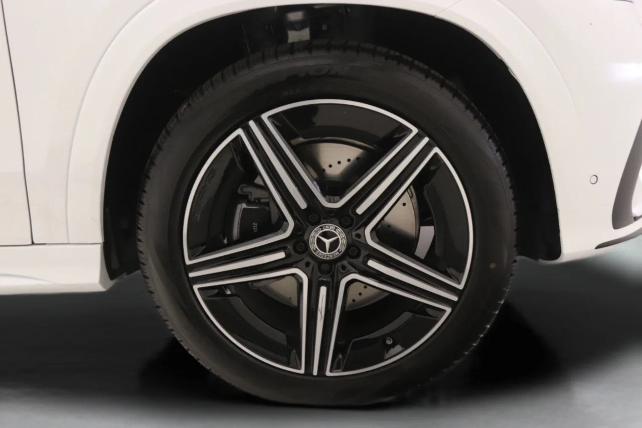 Used 2026 Polar White Mercedes-Benz 450 4MATIC® image 11