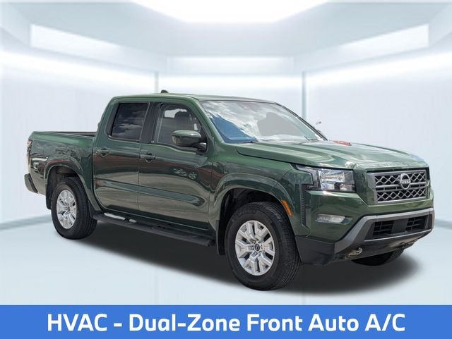 Used 2024 Green Nissan SV image 9
