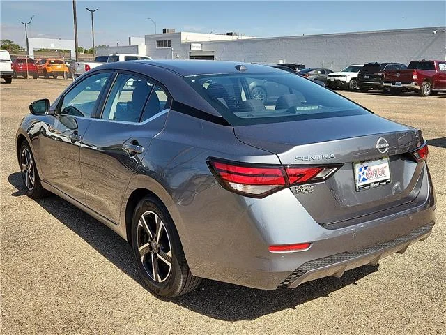 Used 2025 Gray Nissan SV image 3