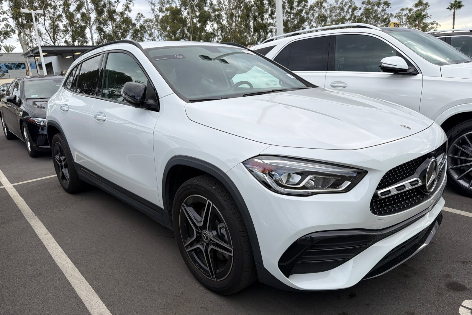 Used 2022 White Mercedes-Benz GLA 250 image 3