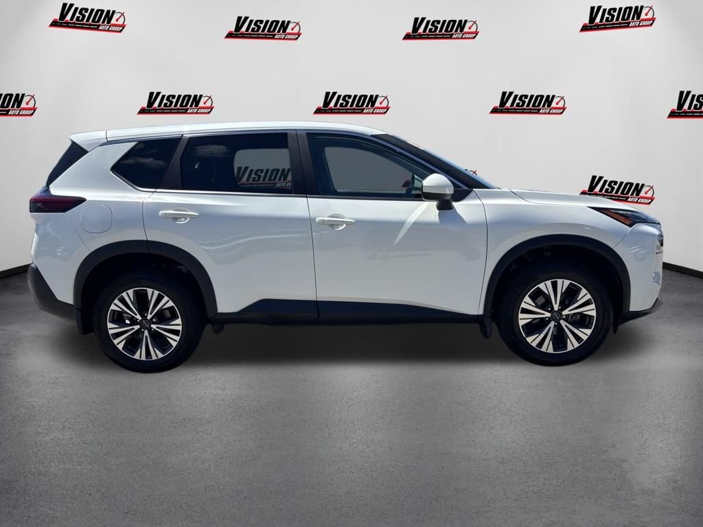 Used 2023 White Nissan SV image 4