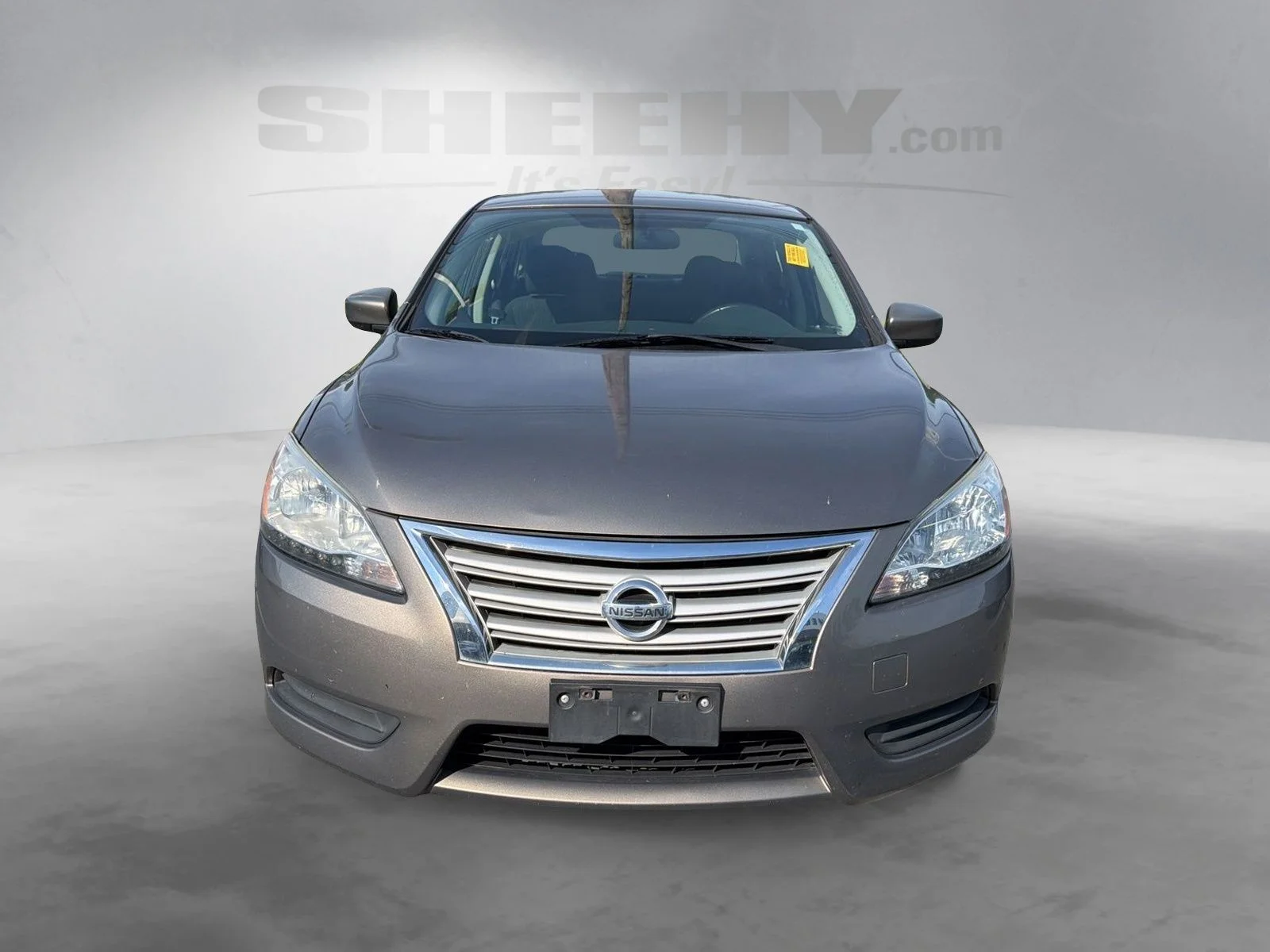 Used 2015 Silver Nissan SV image 16