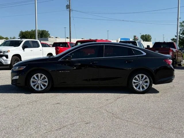 Used 2022 Chevrolet Malibu 1LT with VIN 1G1ZD5ST5NF192500 for sale in Granite City, IL
