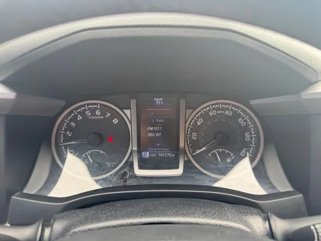 Used 2017 Gray Toyota SR5 image 19