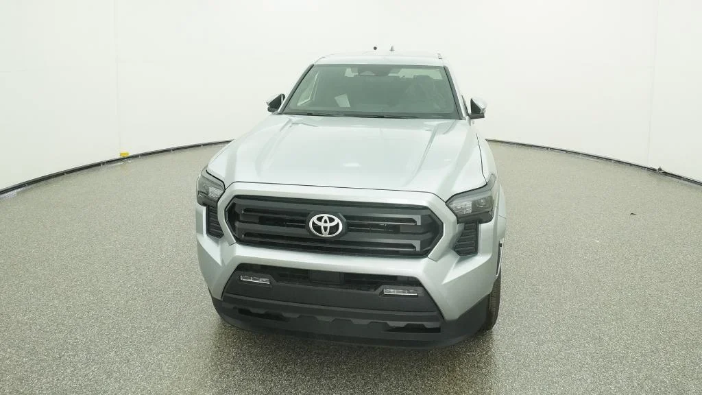 2026 Toyota Tacoma SR5 - Photo 9