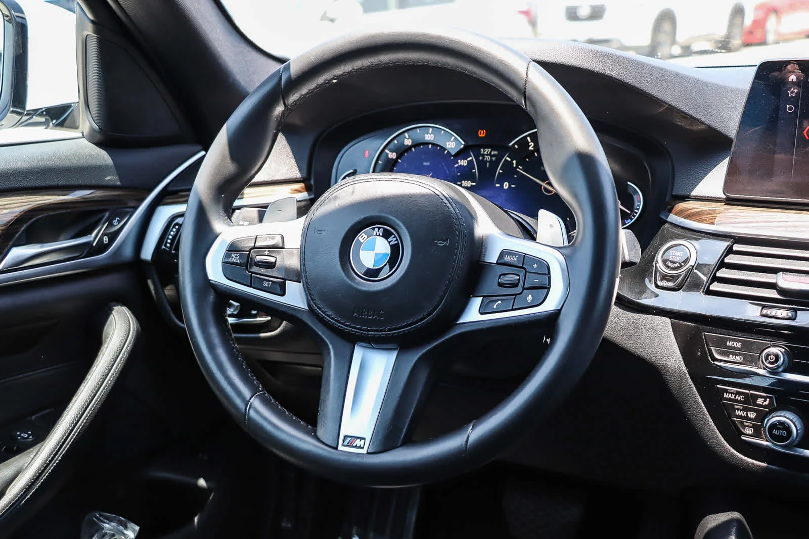 Used 2019 Alpine White BMW 530i image 15