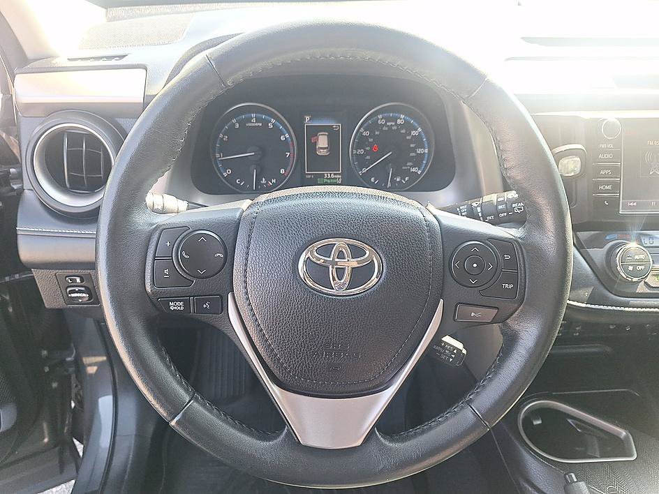 Used 2018 Magnetic Gray Metallic Toyota Adventure image 13