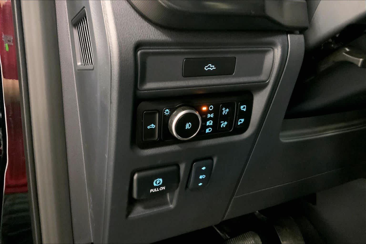 New 2026 Agate Black Metallic Ford Lariat® image 18