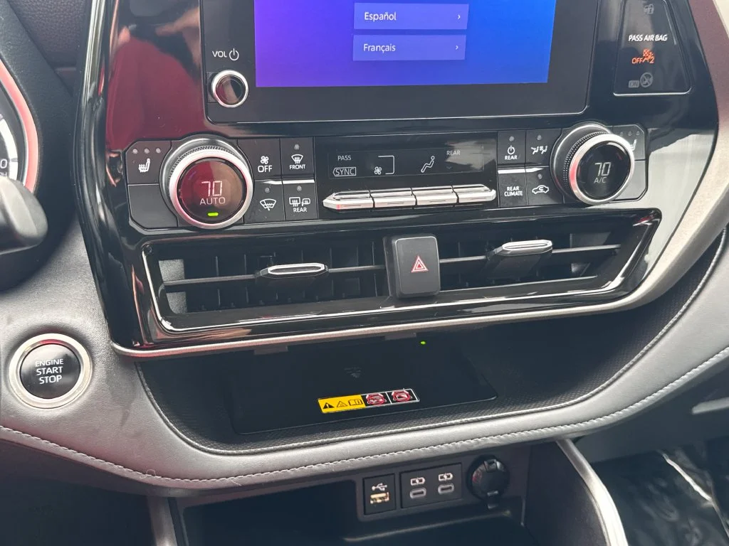 Used 2025 Silver Toyota XLE image 26