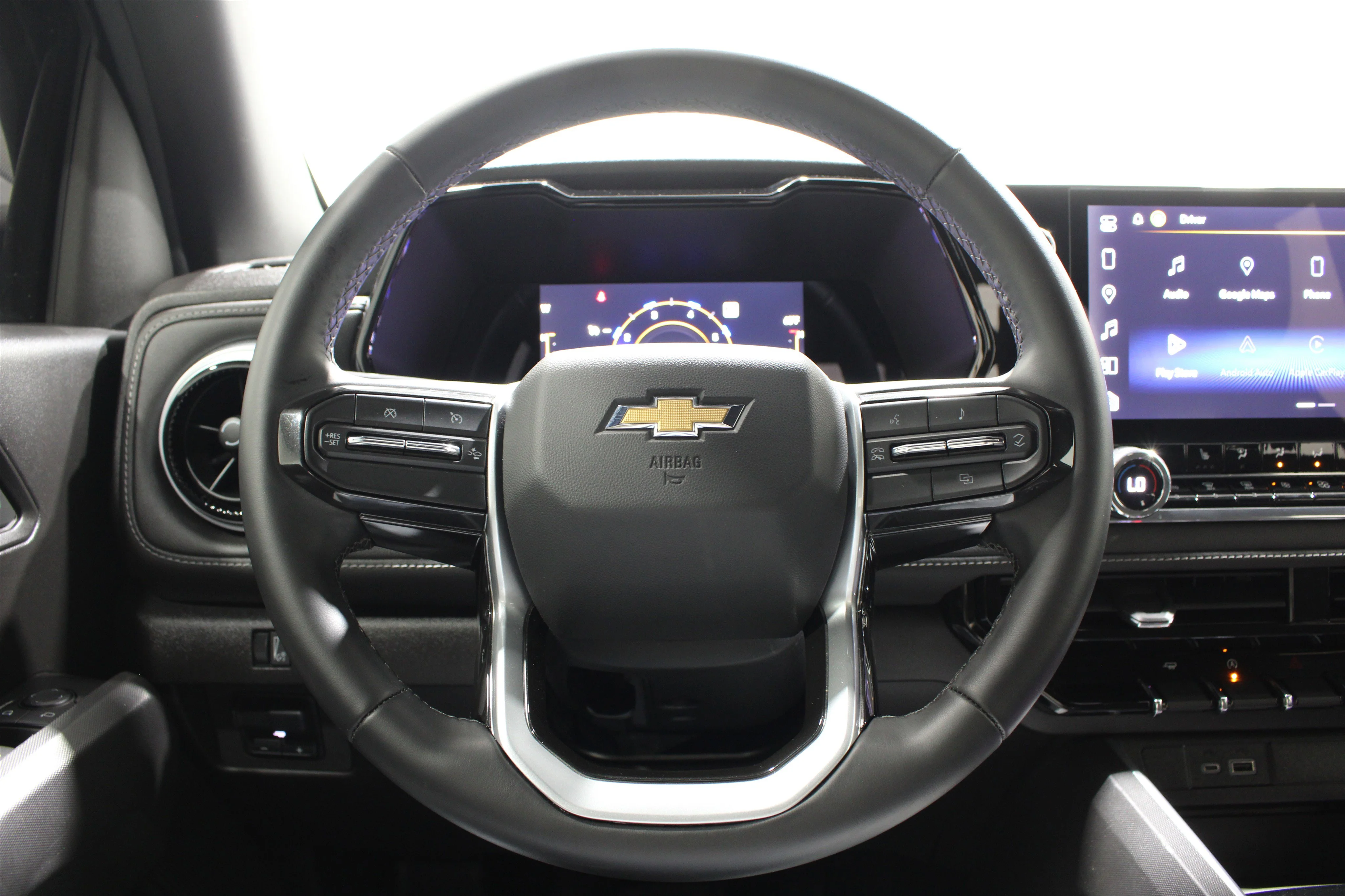 2023 Chevrolet Colorado LT - Photo 10