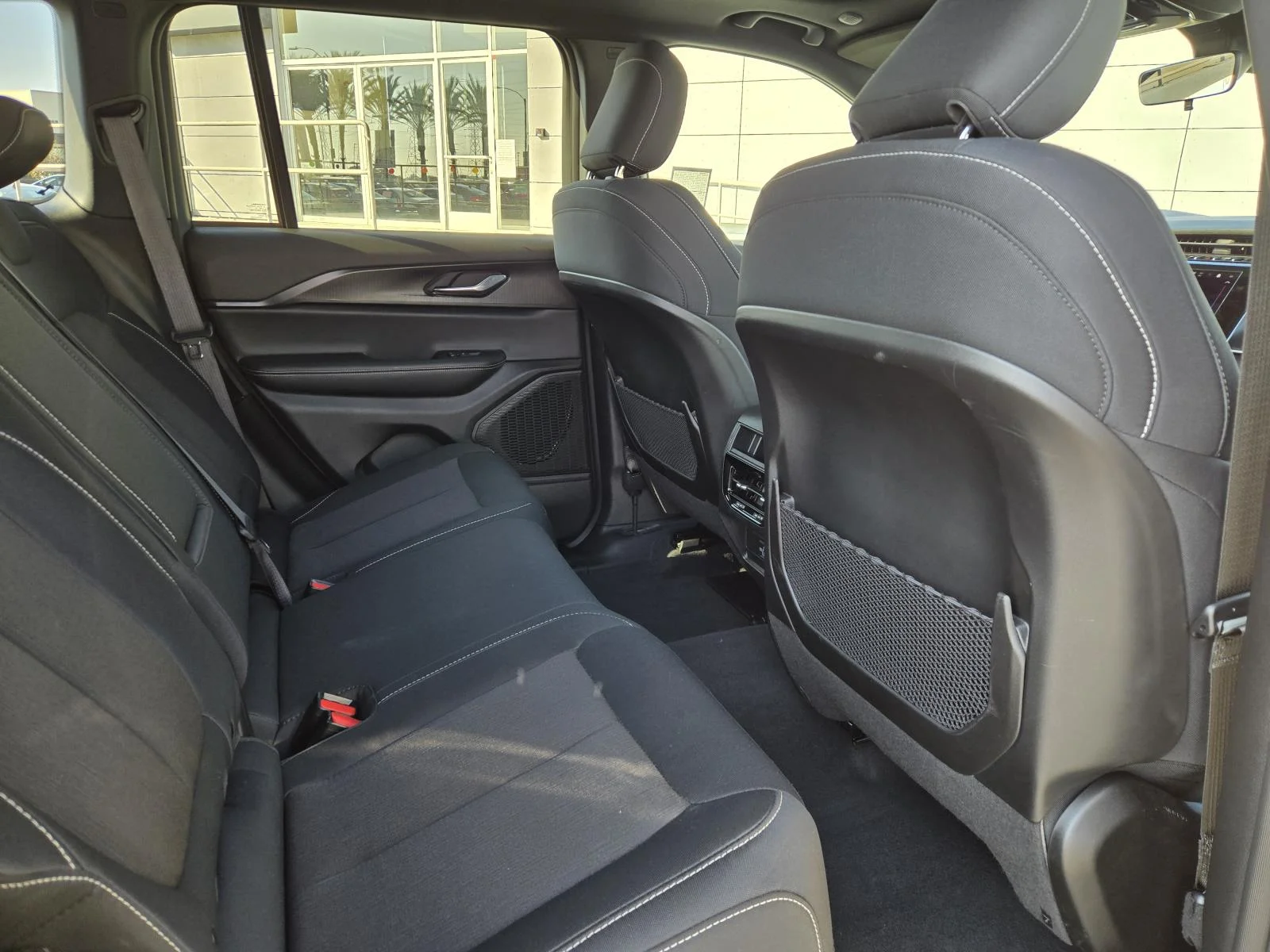 2025 Jeep Grand Cherokee Laredo - Photo 29