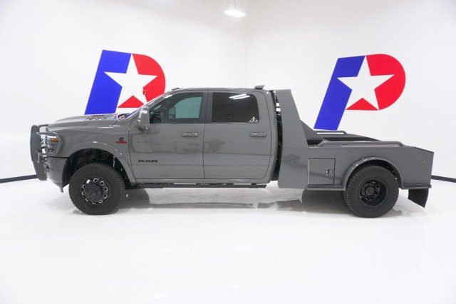 Used 2025 Ceramic Gray Clearcoat Ram Limited image 8