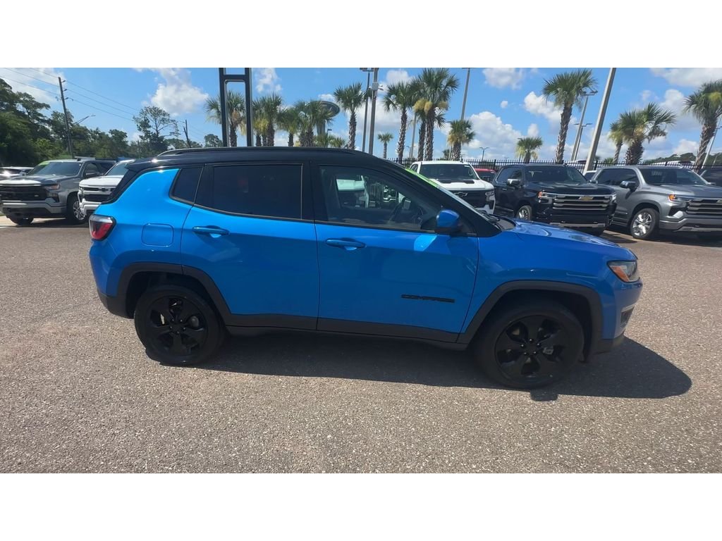 Used 2021  Jeep Altitude image 9