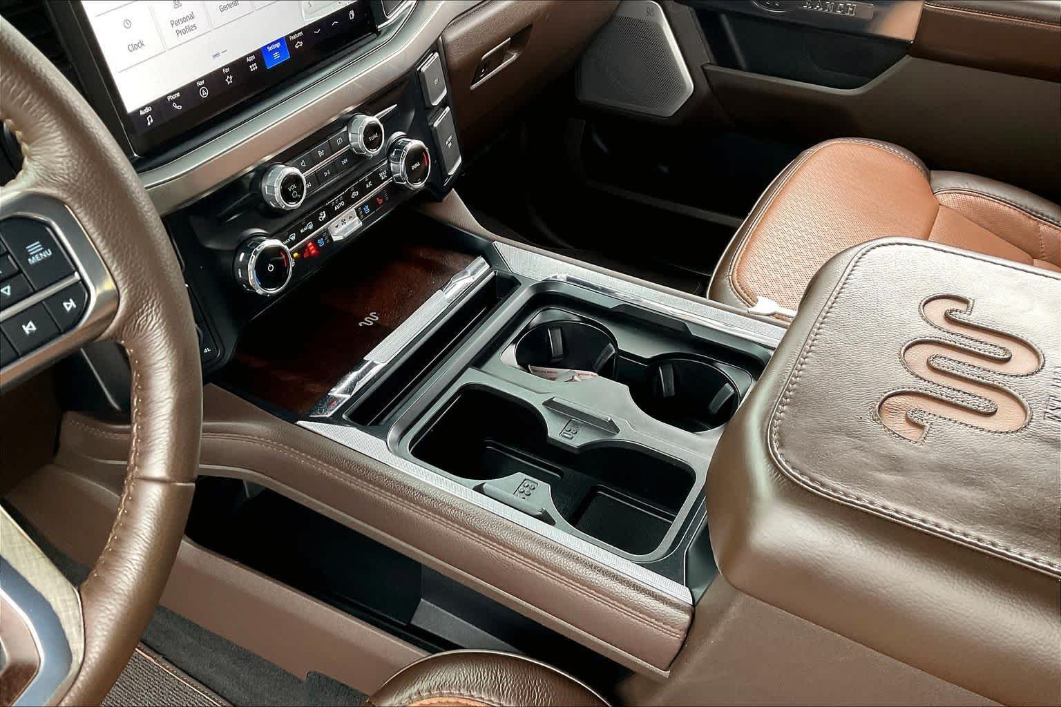 Used 2024 Star White Metallic Tri-Coat/Darkened Bronze Ford King Ranch image 17