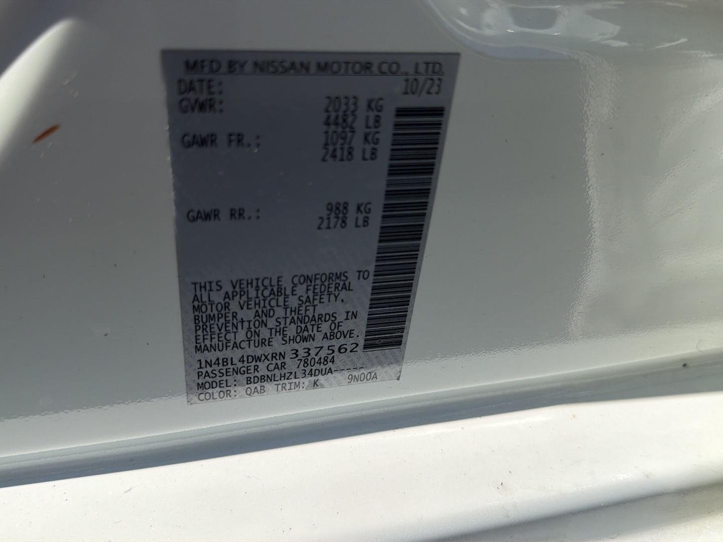Used 2024 Pearl White Tricoat Nissan 2.5 SV image 40