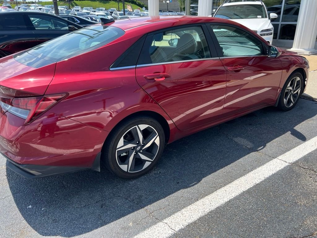 Used 2023 Red Hyundai Limited image 5