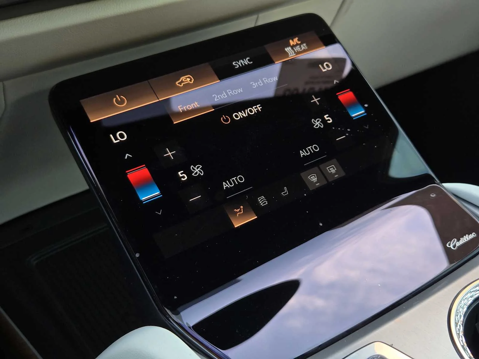 2027 Cadillac VISTIQ Luxury - Photo 13