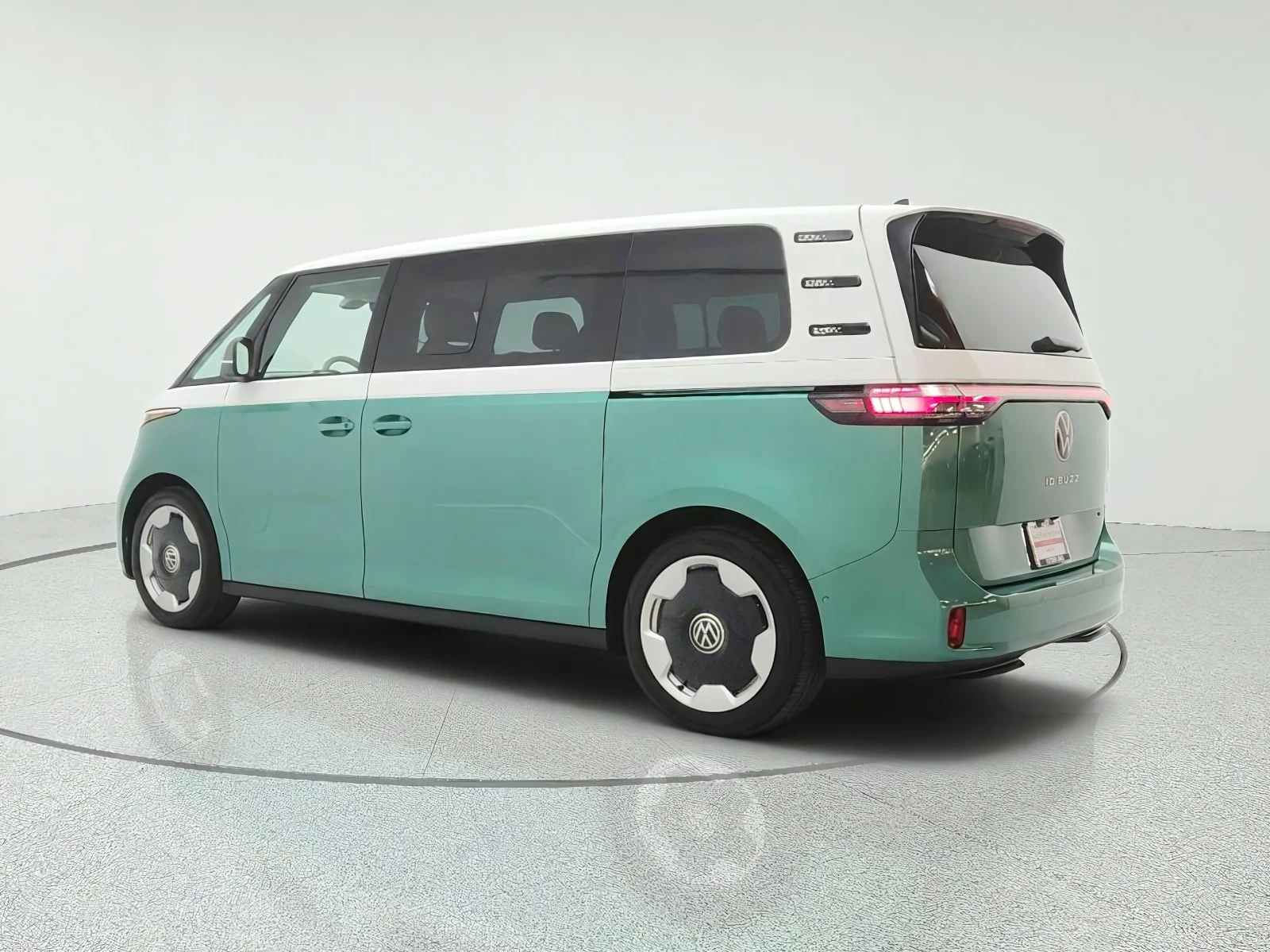 Used 2025 Mahi Green Volkswagen Pro S Plus image 7