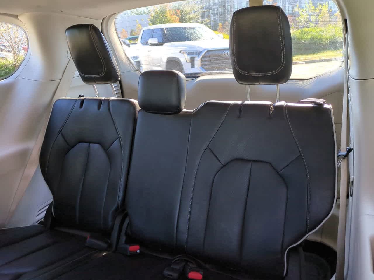 2022 Chrysler Pacifica Hybrid Limited - Photo 13