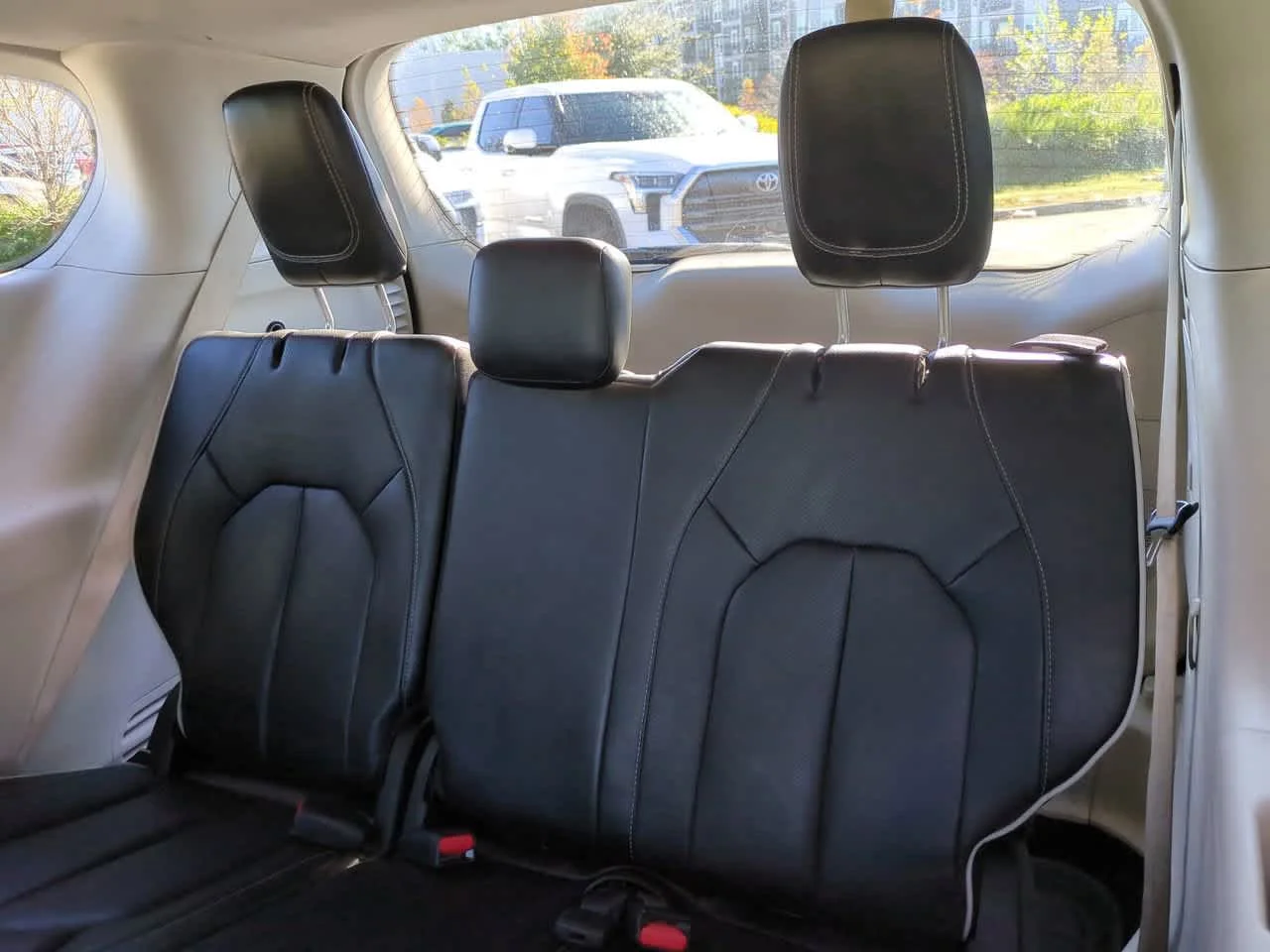 2022 Chrysler Pacifica Hybrid Limited - Photo 13