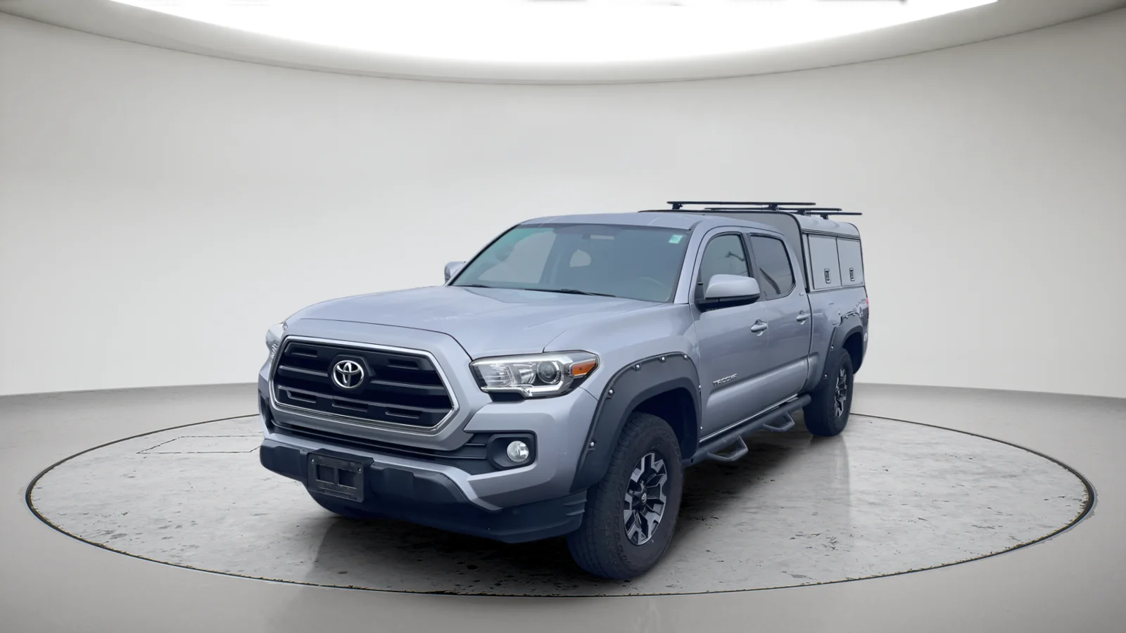 Used 2017 Silver Toyota SR5 image 1