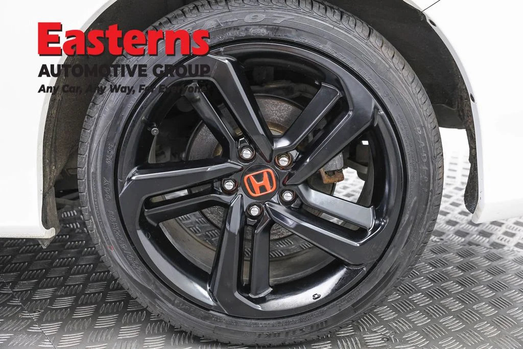 Used 2015 White Honda EX-L image 31