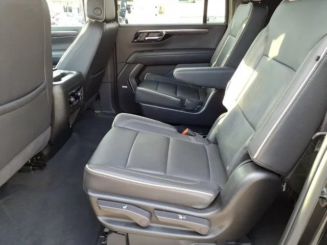 Used 2025 Black Chevrolet Premier image 15